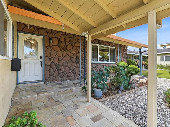 5th image of 1615 Everglades Dr