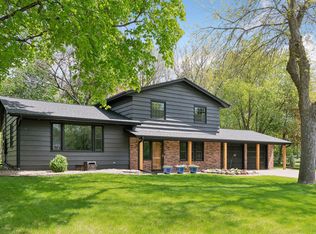 6110 Northwood Rdg, Bloomington, MN 55438