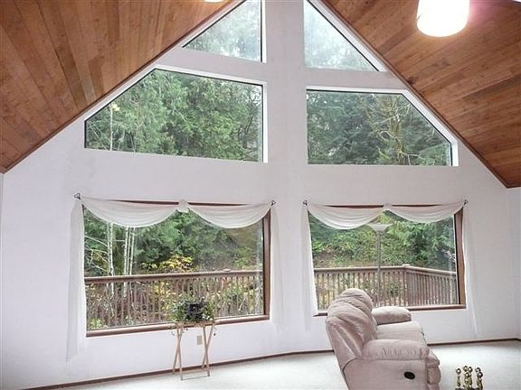 3rd image of 6420 Toulliere Ln SE