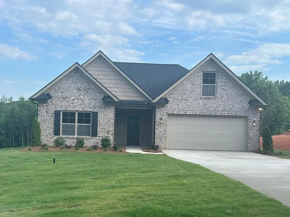 237 Carriage Gate Dr, Wellford, SC 29385