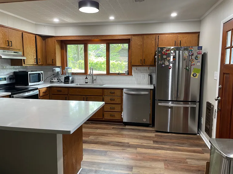 1038 Stewart Ave — Photo 6