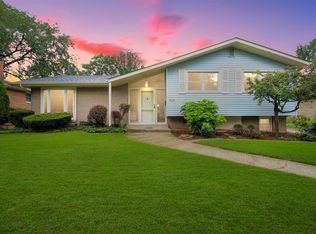 8136 Van Buren Ave, Munster, IN 46321