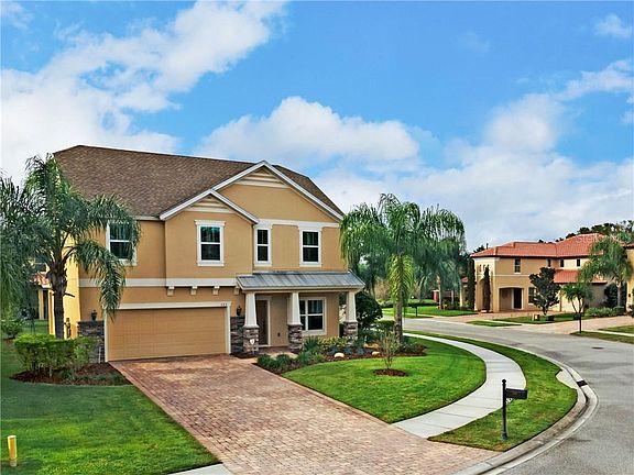 2nd image of 325 Chandler Cir