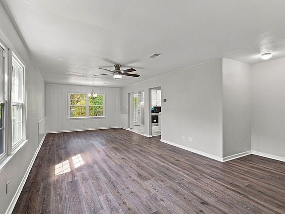 5th image of 3300 Leith Ave