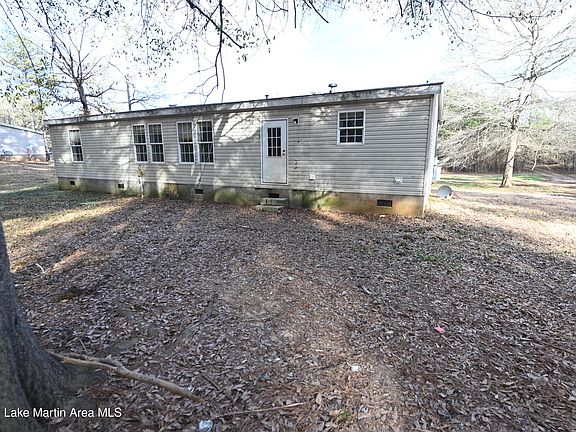 3rd image of 332 Elm Trl