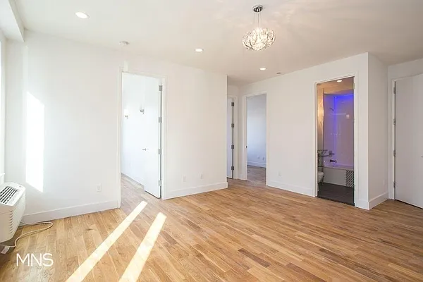 Rented by MNS Marketing | media 21