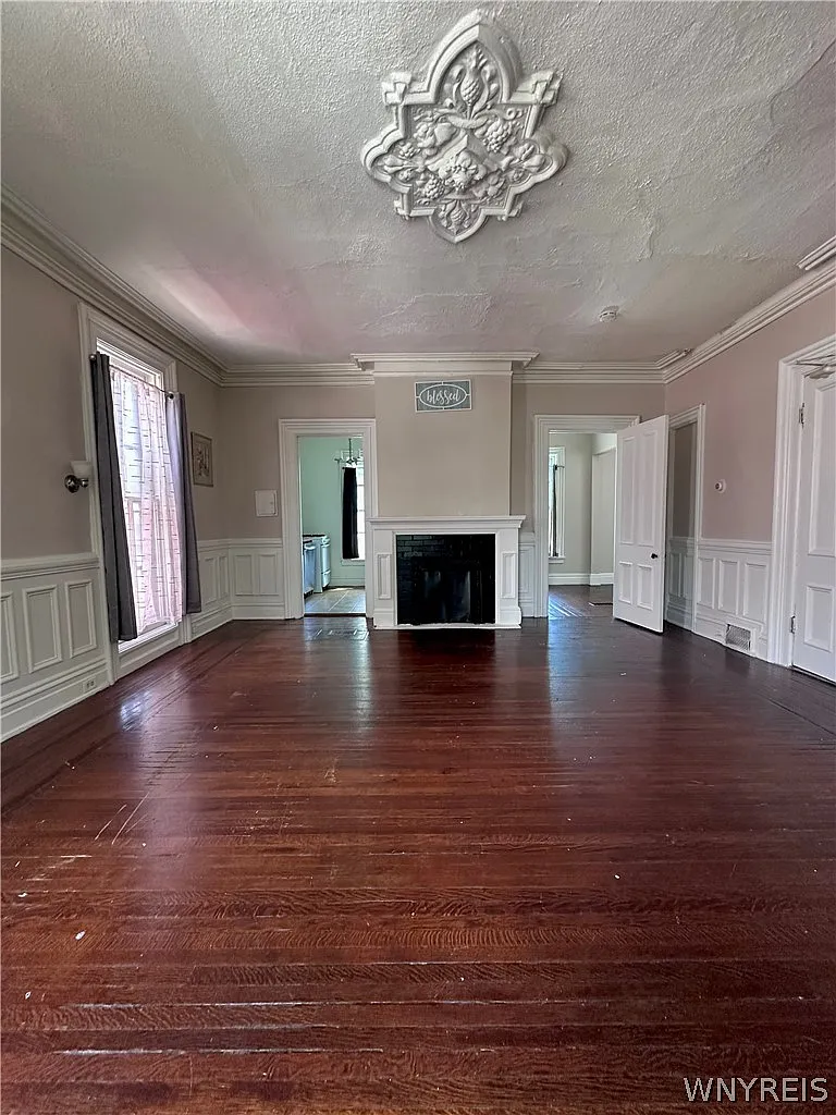 1 bed, 1.0 bath, 2769 sqft, $1,100 — Photo 2
