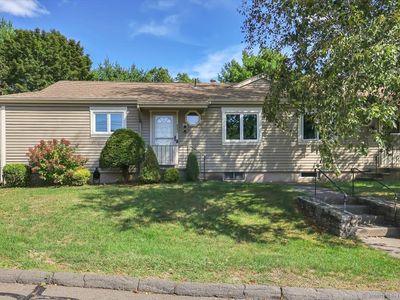 332 Songbird Lane #332, Southington, CT, 06489