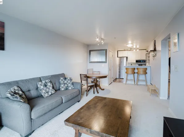 2901 Macarthur Blvd APT 210, Oakland, CA 94602