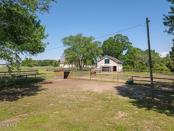 104th image of 389 Beulaville Highway