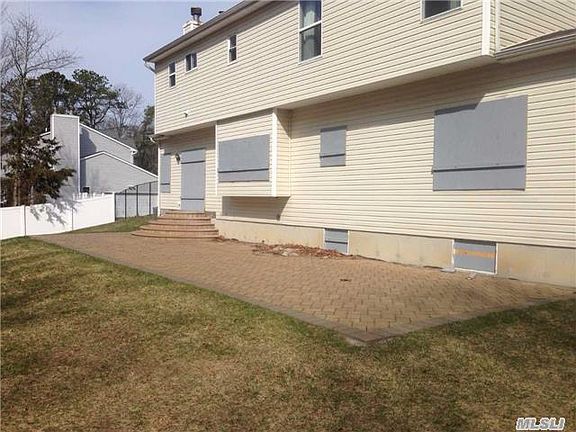 4th image of 14 Cedar Grove Ter