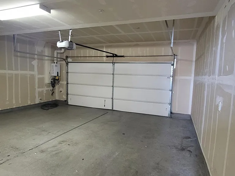 5386 Campus Dr — Photo 14
