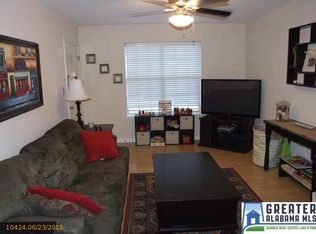 2010 Montreat Pkwy APT C, Vestavia Hills, AL 35216