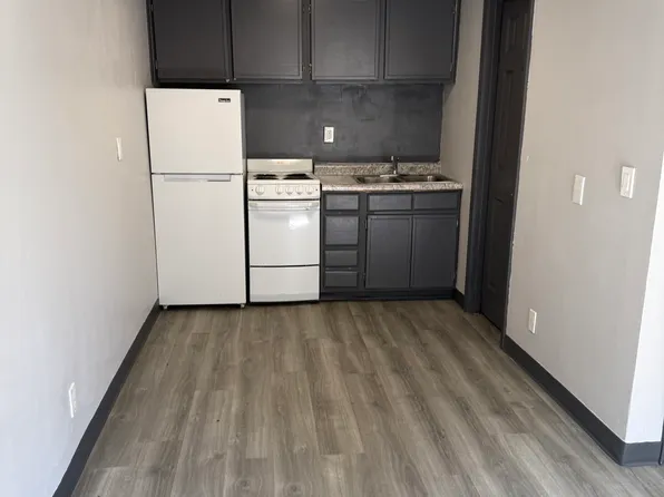 1300 N 10th St APT 10, Lincoln, NE 68508
