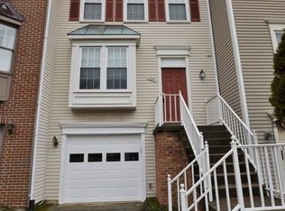 1251 Bond St, Herndon, VA 20170