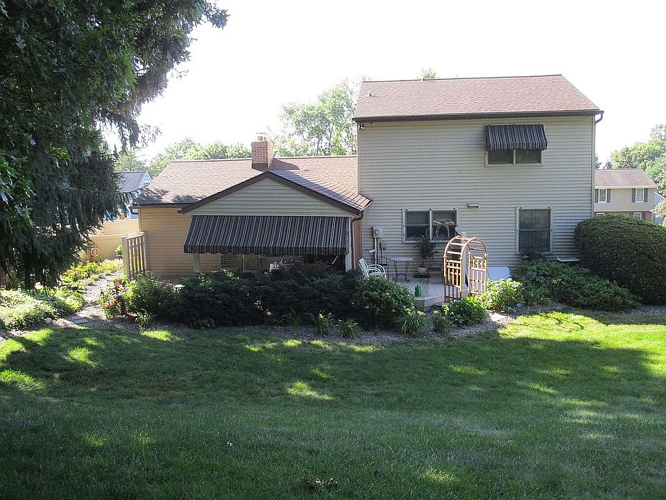 2nd image of 392 Jay Ln