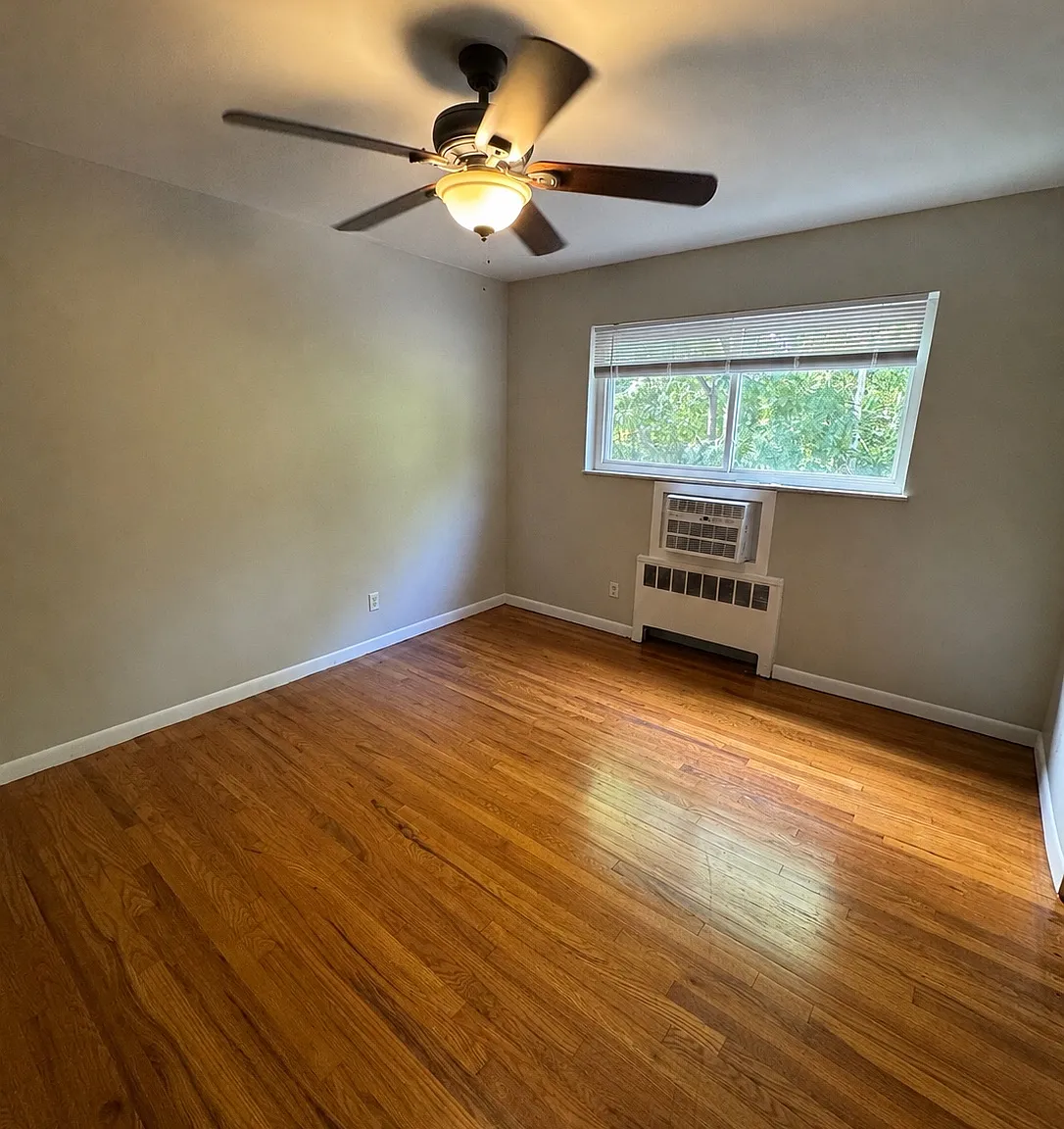 2 bed, 750 sqft, $1,000 — Photo 2