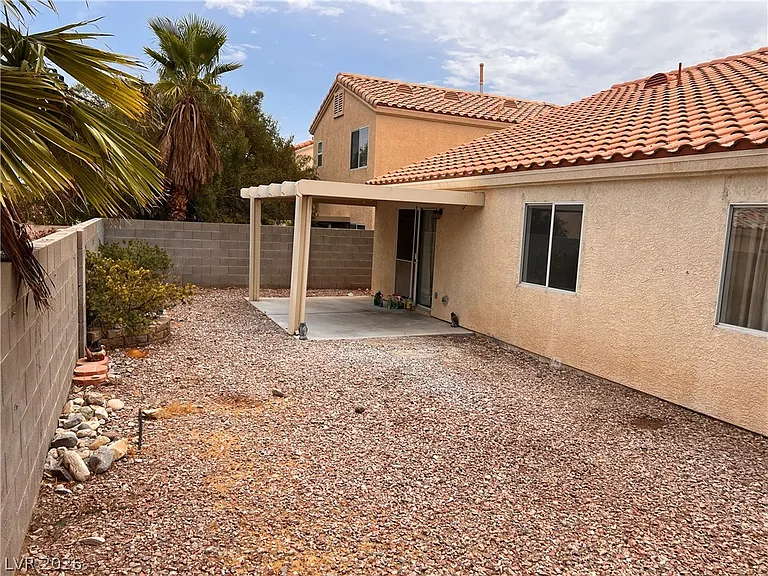 9316 Mountain Range Ave — Photo 17