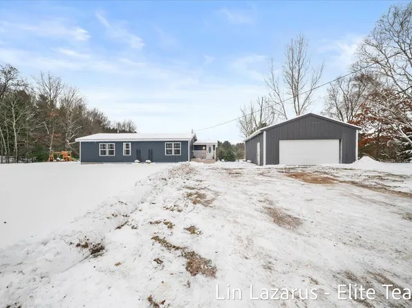 16381 W Howard City Edmore Rd, Howard City, MI 49329