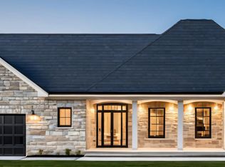 4150 Sommerfield Dr, Hampstead, MD 21074