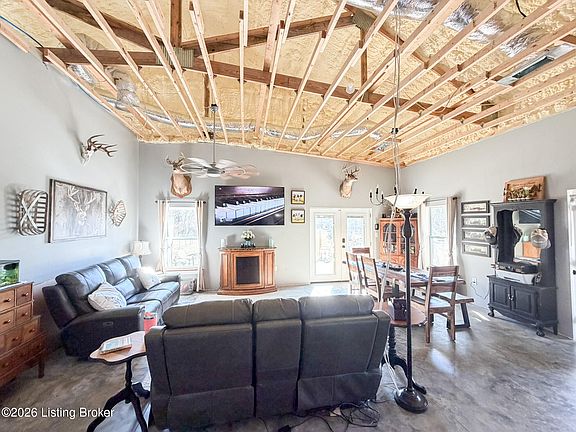 4th image of 4338 Waddy Rd