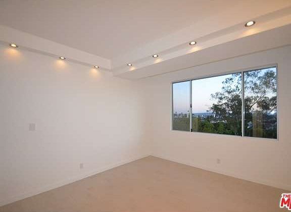 4th image of 818 N Doheny Dr APT 408