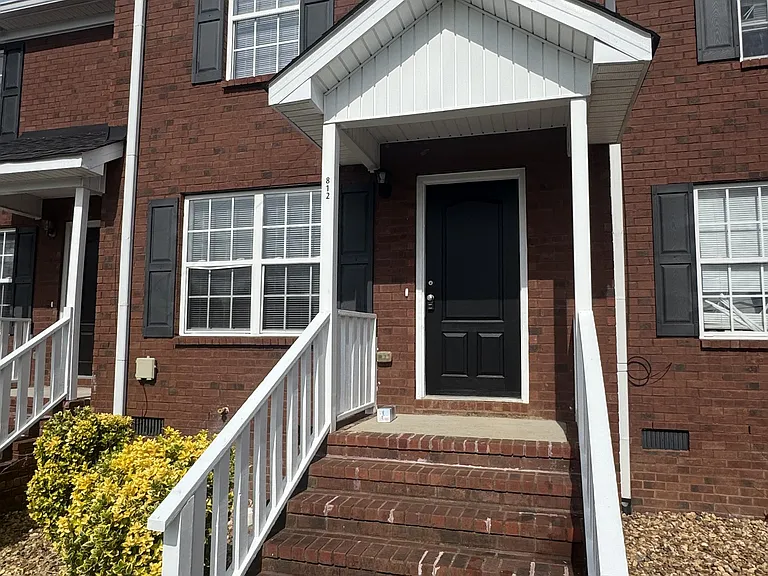 812 Sevier St — Photo 1