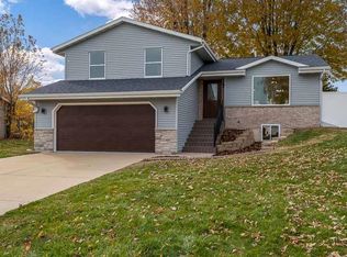 2205 Green Valley Dr, Janesville, WI 53546