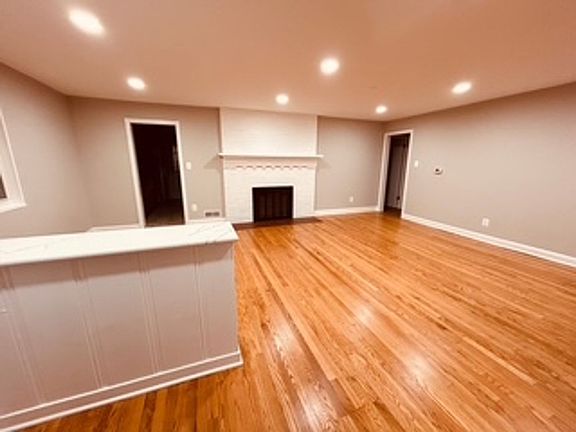 4th image of 4619 Edgefield Rd