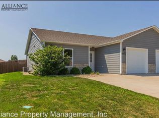 8846 Mj Dr, Manhattan, KS 66502