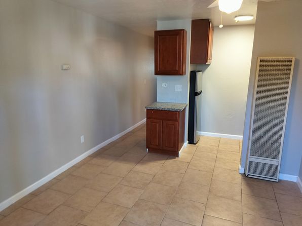 1128 N Commerce St #8