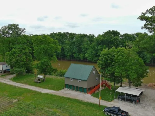 8148 250th Rd S, Washington, IN 47501