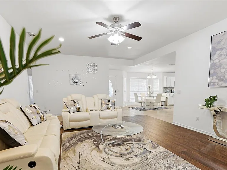 1507 River Hill Dr — Photo 3