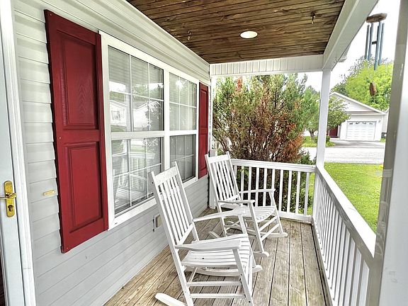 4th image of 10518 Cavenders Way