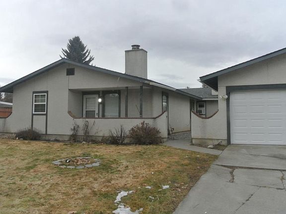 Detached Garage