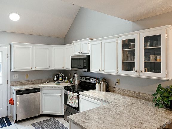 4th image of 4788 Moss Creek Dr