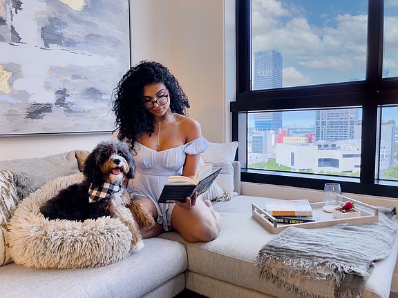 Living Room & Expansive Windows Area | Grand Station Miami
