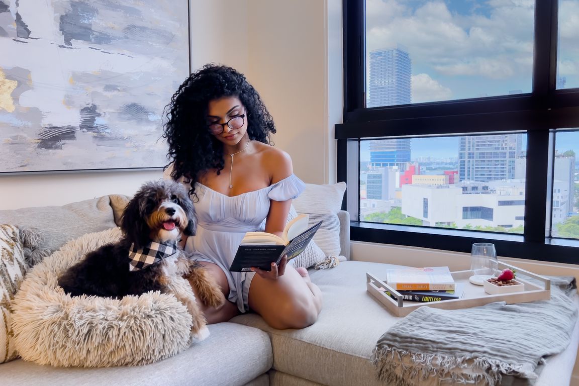 Living Room & Expansive Windows Area | Grand Station Miami