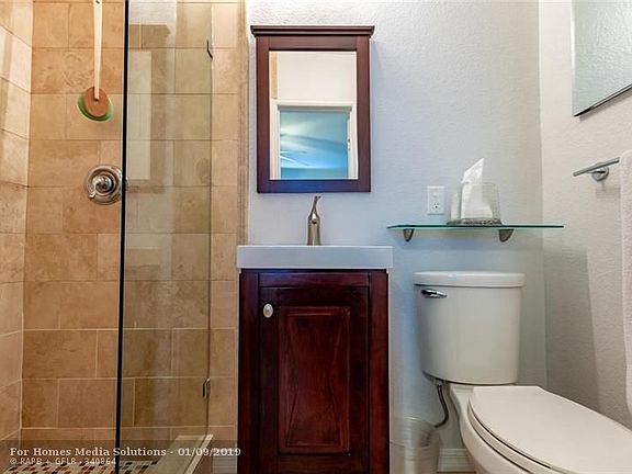 5th image of 241 NW 30th Ct