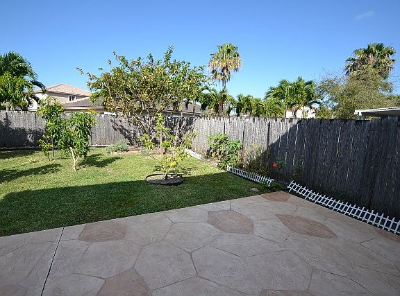 4th image of 21420 SW 88th Ave