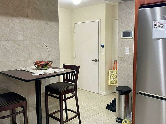 5th image of 20-50 45th St #1950