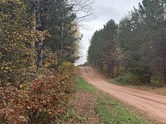 4th image of 14 Wood Rd