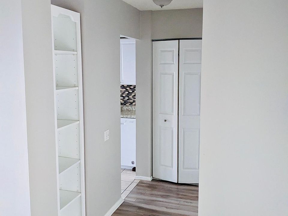 entrance hallway | pantry closet