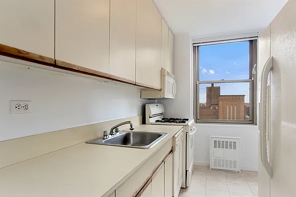 Rented by Corcoran | media 8