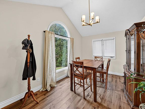 4th image of 17166 Moonlite Dr