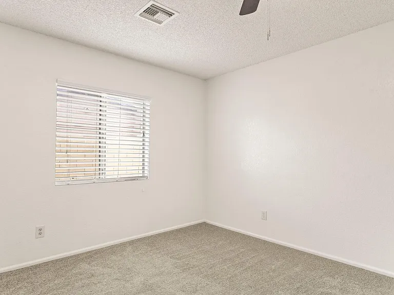 7309 W Canterbury Dr — Photo 22
