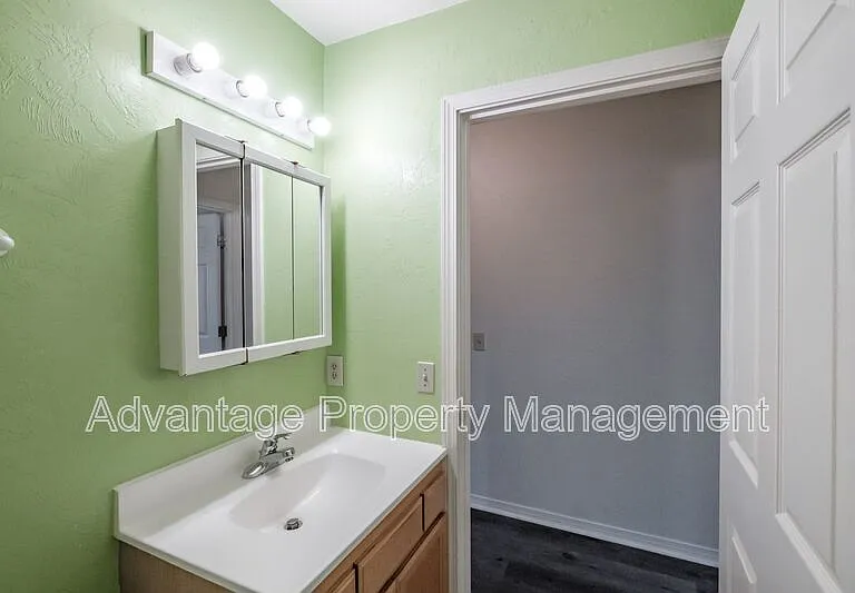 2870-2872 Raleigh Ct SE — Photo 17