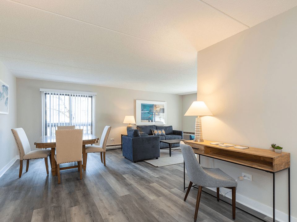 Luna Park 1800 Wedgewood Dr Gurnee IL Zillow