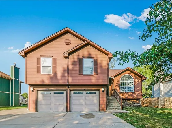 820 SW Harvest Dr, Grain Valley, MO 64029