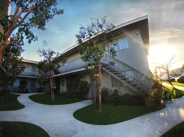 Huntington Knolls Apartment Home